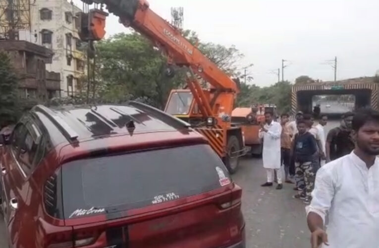 ঈদে ভয়াবহ দুর্ঘটনা; বাইক ও চার চাকা গাড়ির মুখোমুখি সংঘর্ষ। গুরুতর জখম বাইক আরোহী দুই যুবক।