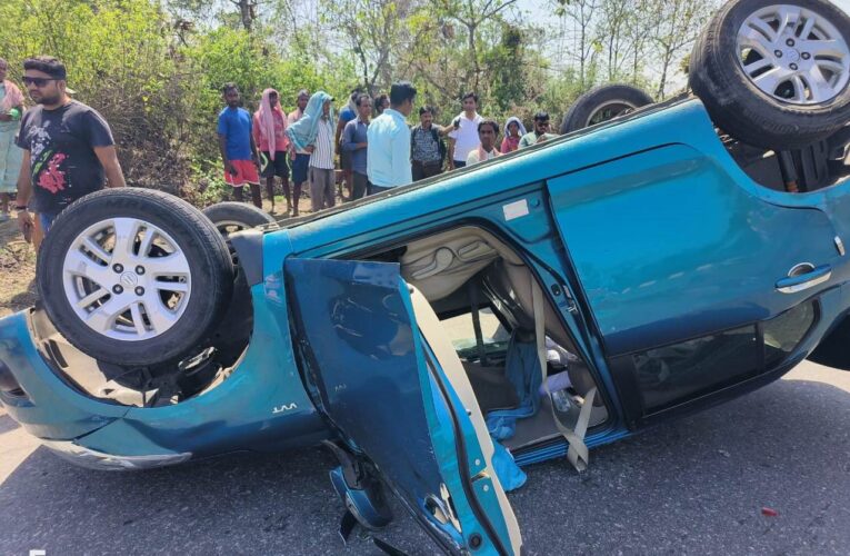 আসানসোলের কুলটিথানার চৌরাঙ্গি ফাঁড়ি এলাকায় পথদুর্ঘটনা, অল্পের জন্য প্রাণে রক্ষা।