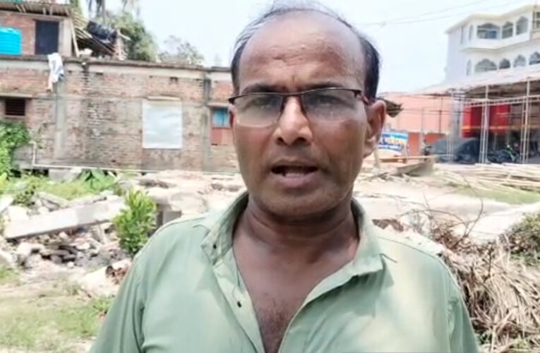 ২০ বছর অপেক্ষা ও আইনি লড়াইয়ের অবসান, জেলাশাসকের নির্দেশে বাড়ির পথের হদিস