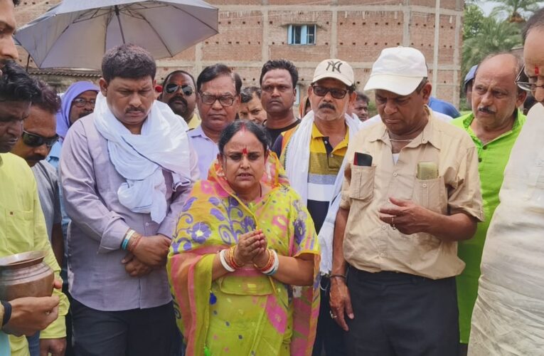 প্রাথমিক স্বাস্থ্যকেন্দ্রের শিলান্যাস।