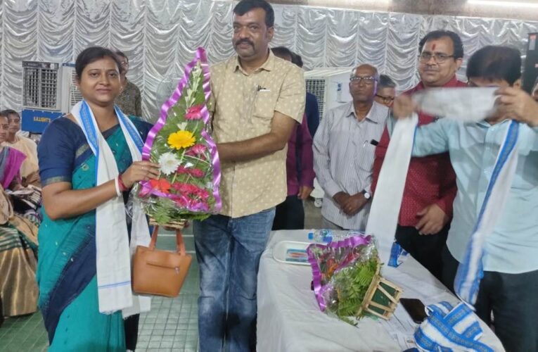 পঞ্চায়েত নির্বাচনে জয়ী প্রার্থীদের সংবর্ধনা এবং সাম্ভাব্য প্রধান, উপপ্রধানের নাম ঘোষণা।