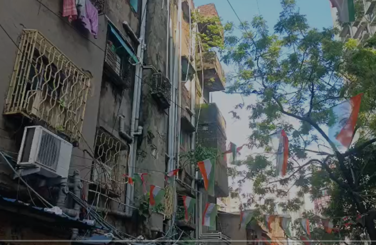দমকলকে বুড়ো আঙ্গুল দেখিয়ে; হোটেল এবং লজ গুলি কার্যত জতুগৃহ!